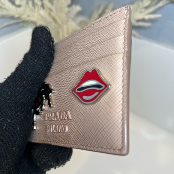 🎀 PRADA Card Case - Picture 2 of 4
